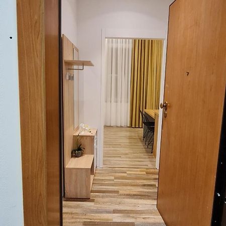 Luxury Apartment Tirana Exteriör bild