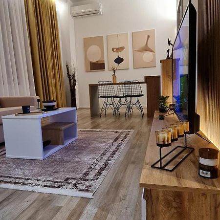 Luxury Apartment Tirana Exteriör bild